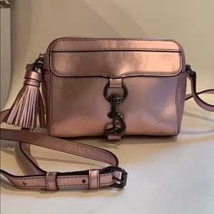 Rebecca Minkoff crossbody in metallic pink leather